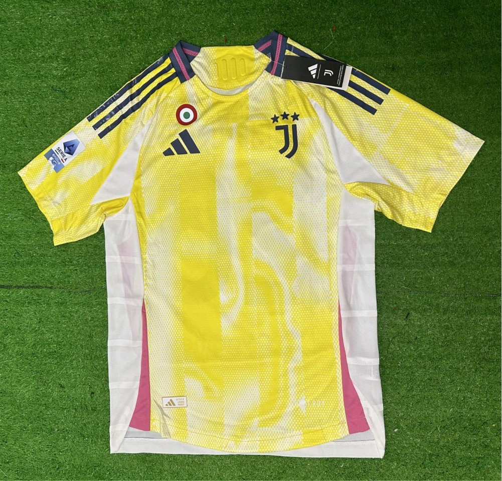 Juventus 2024/25 Away jersey