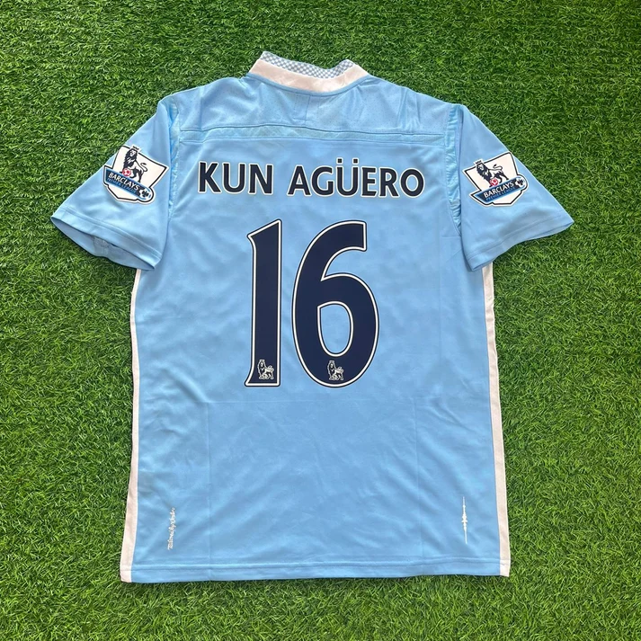 Sergio Agüero Manchester City 2011/2012 Home Retro Football Jersey